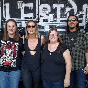 Meet your Posher, Traci